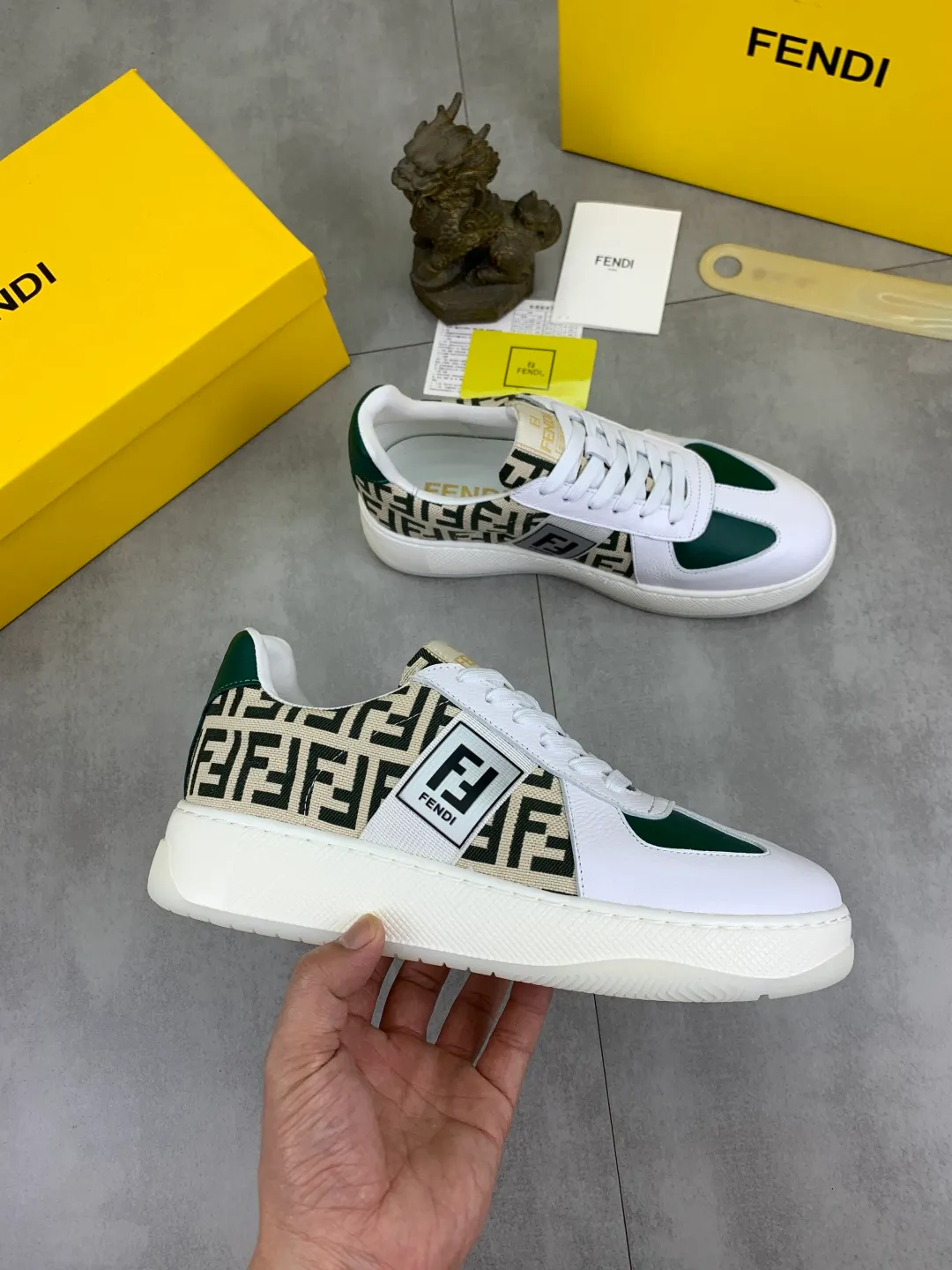 ​Men's shoes 💰P440 💰【New】Little monster 🆘 New FENDI 🕶️🕶️Simple routing effect, showing an elegant and cool driving shoe 🎬Using imported calfskin + first-layer pigskin lining🐂Excellent material🎬Detailed workmanship 🤗Comfortable foot feel➰➰. ​Pair it with any outfit to show your taste and temperament, low-key luxury ♻️Design ​simple and elegant ​noble and fashionable 🍃​Very loved and favored by trendy men 💓❤️size: 38-44 4️⃣colors available